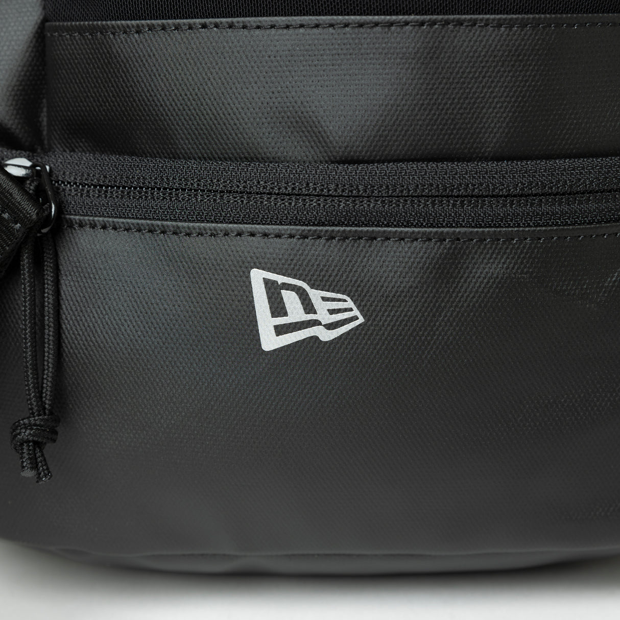 New Era Black & Graphite 46l Box Logo Box Pack