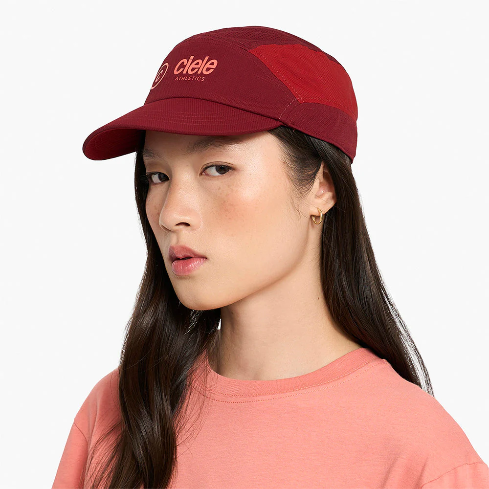 Ciele FSTCAP SC Classic Cside Crimson Red/Merlot Running Cap
