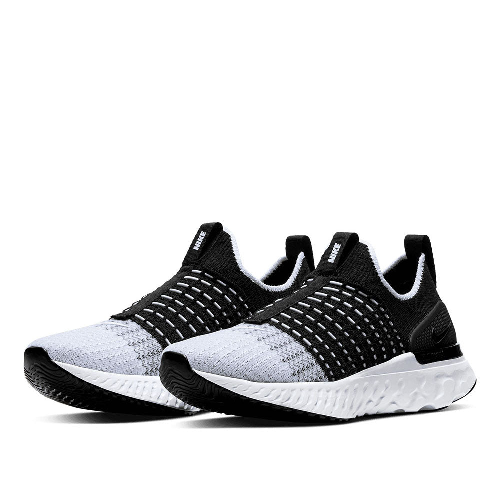 Nike Women's React Phantom Run Flyknit 2 Road Running Shoes
