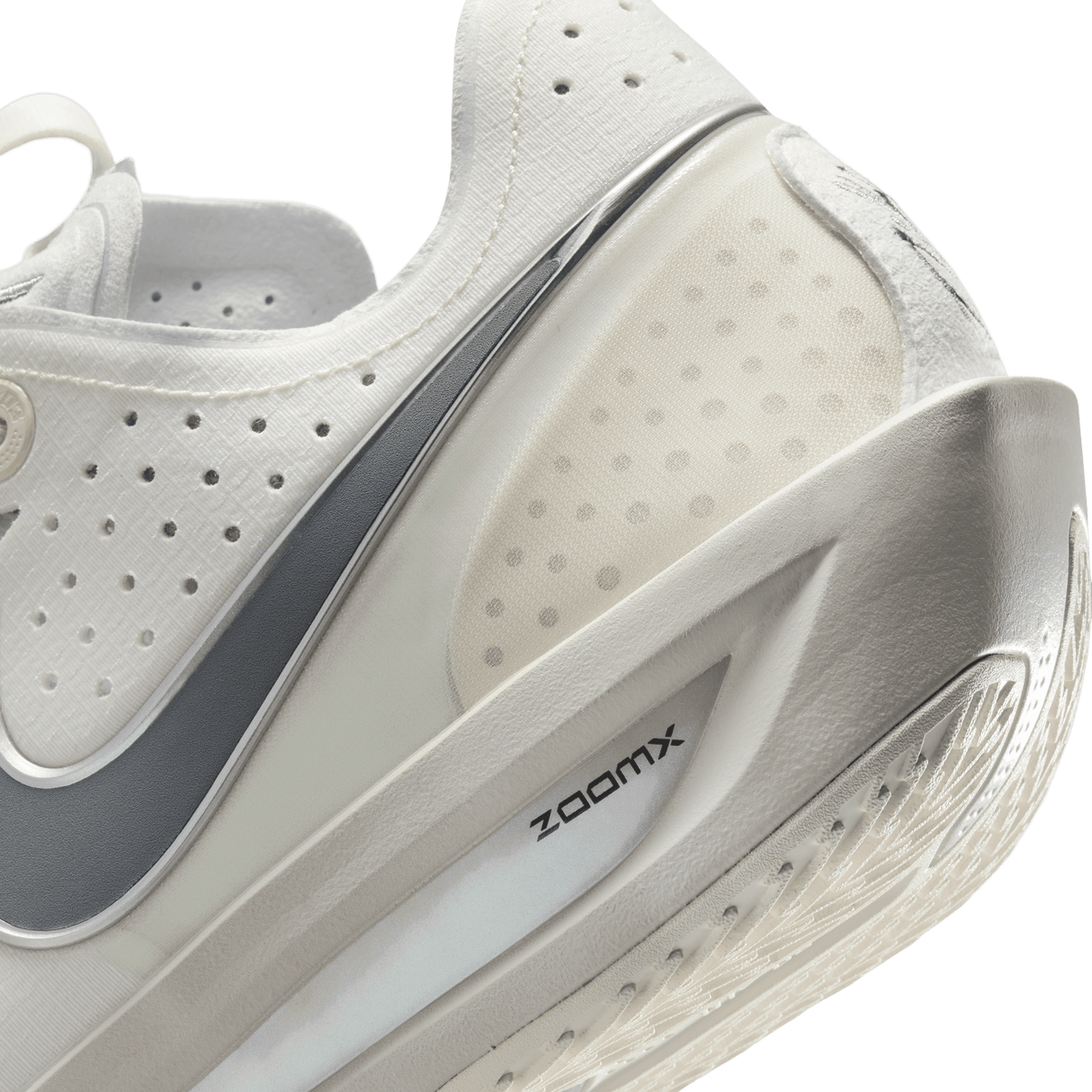 Nike Men's G.T. Cut 3 EP Basketball Shoes