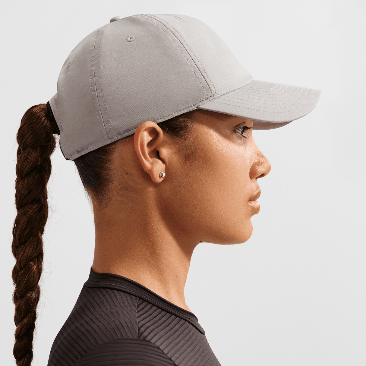 Nike Dri-FIT Club Unstructured Metal Swoosh Cap