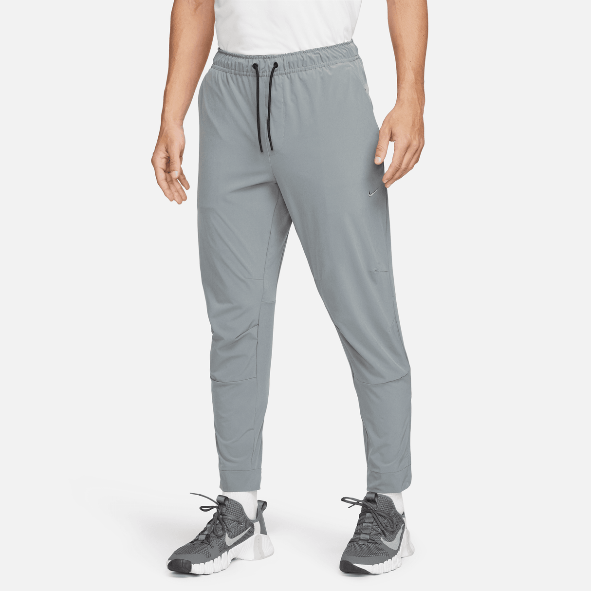 Nike Men's Dri-FIT Unlimited Tapered Leg Versatile Pants
