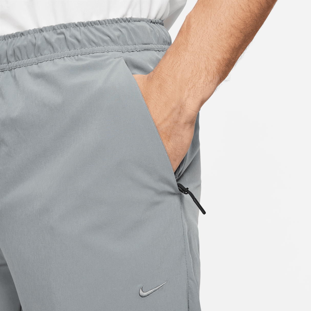 Nike Men's Dri-FIT Unlimited Tapered Leg Versatile Pants