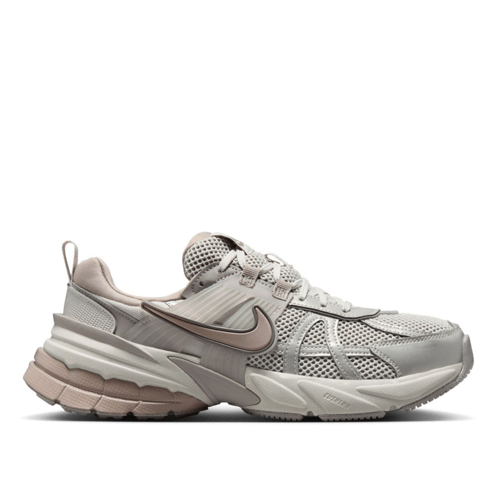 Nike Women's V2K Run Casual Shoes with Reflective Accents
