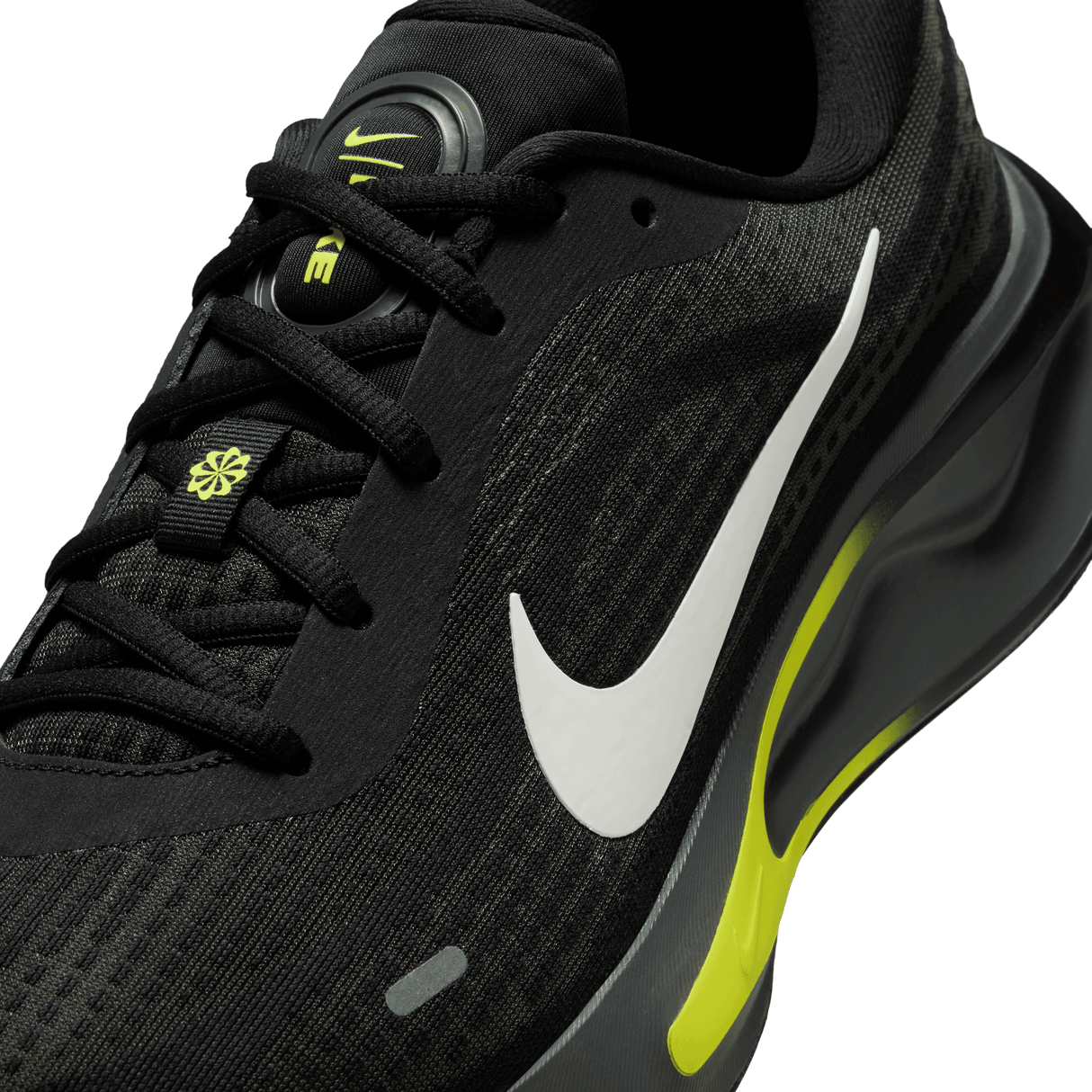 Nike Men's Journey Run Road Running Shoes