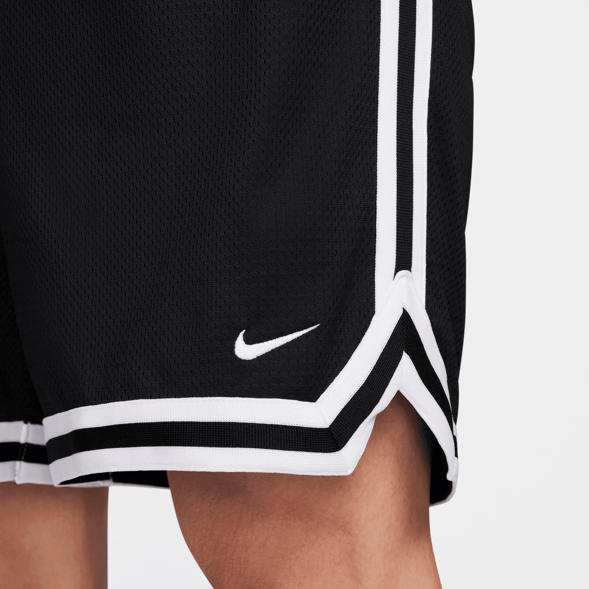 Nike Men's DNA Dri-FIT 20cm (approx.) Basketball Shorts