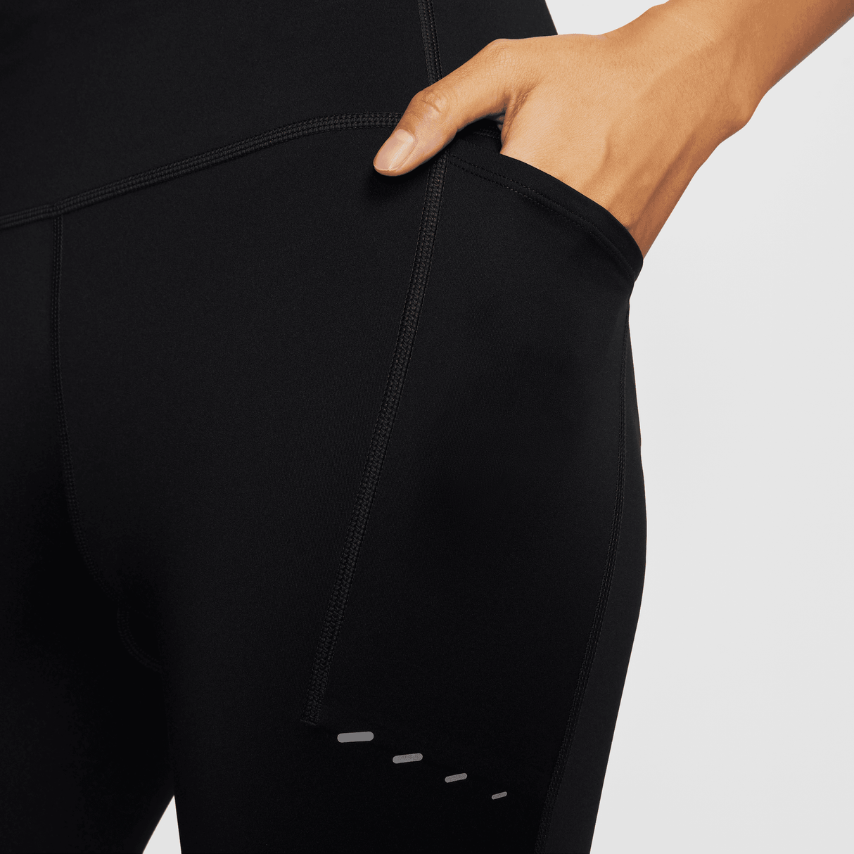 Nike Women's Swift High-Waisted 7/8 Running Leggings with Pockets