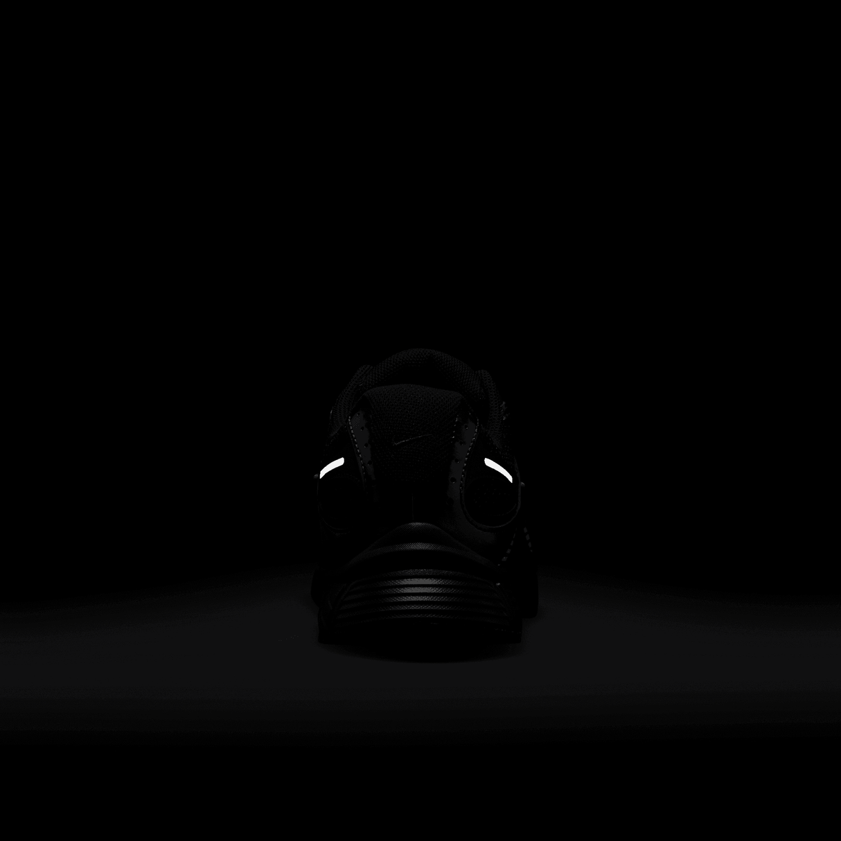 Nike Men's V5 RNR Casual Shoes