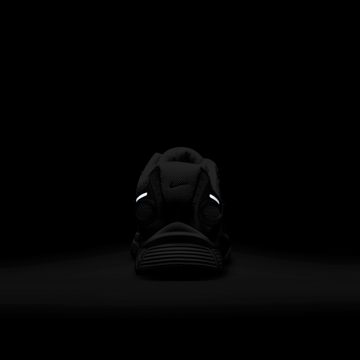 Nike Men's V5 RNR Casual Shoes