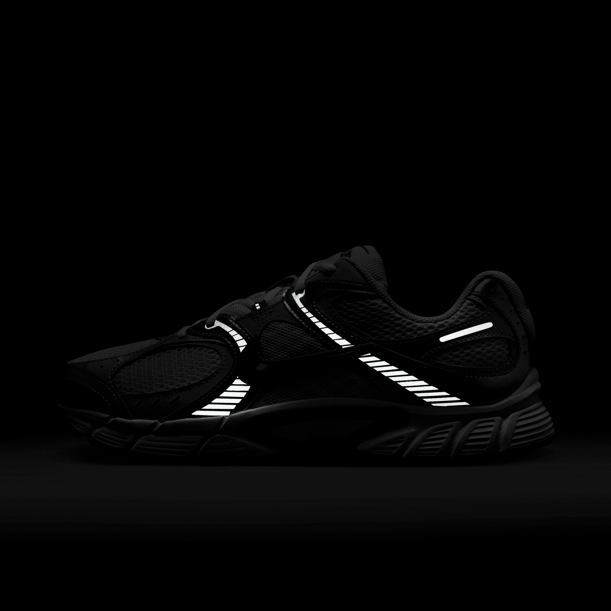 Nike Men's V5 RNR Casual Shoes