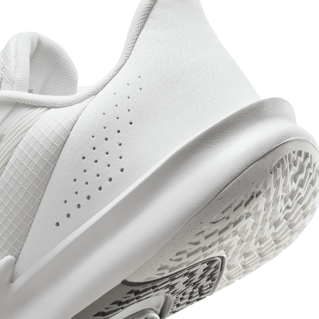 Nike Men's Precision 7 Basketball Shoes