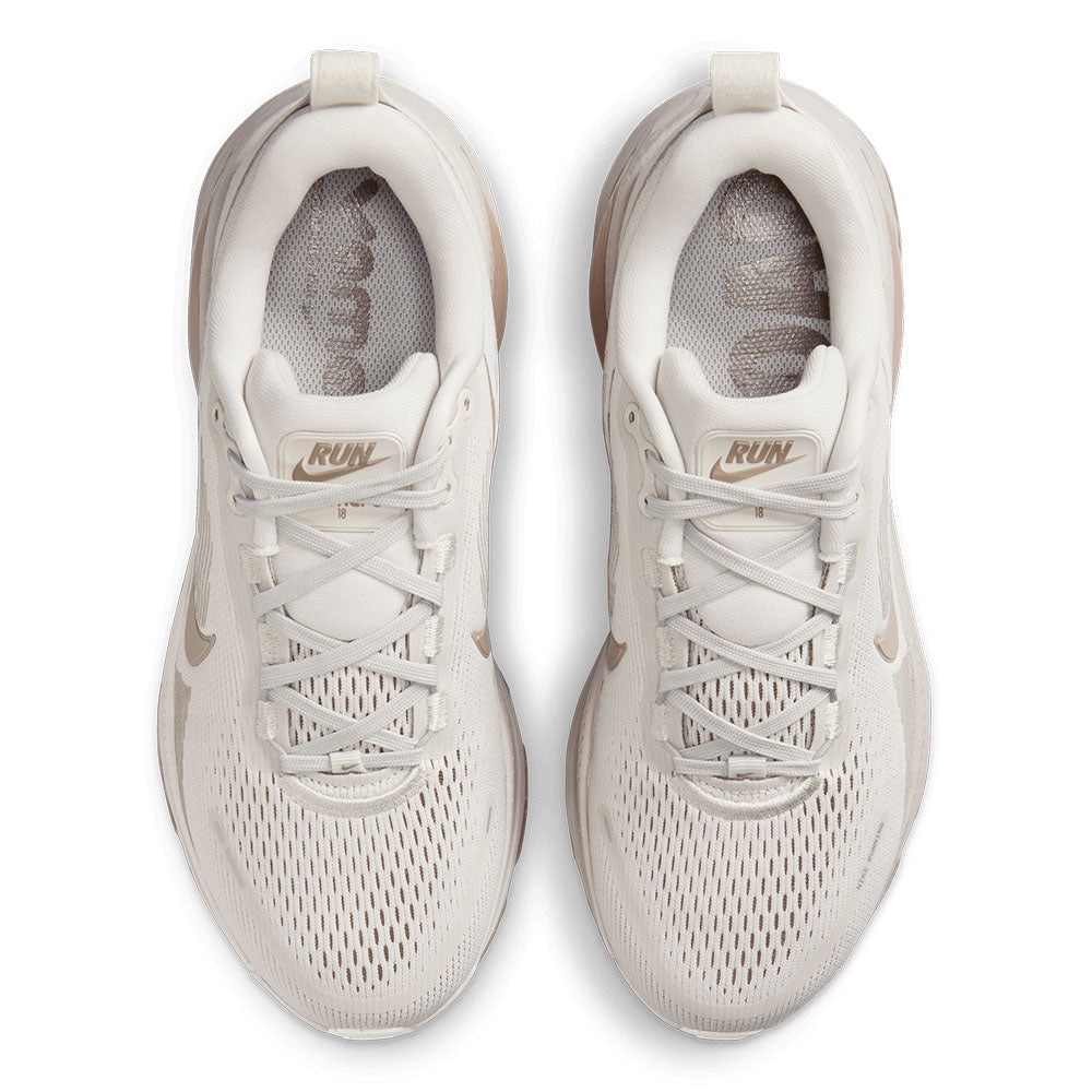 Nike Women's Vomero 18 Running Shoes