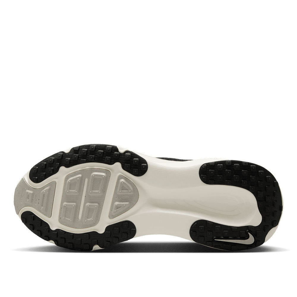 Nike Women's Vomero 18 Running Shoes