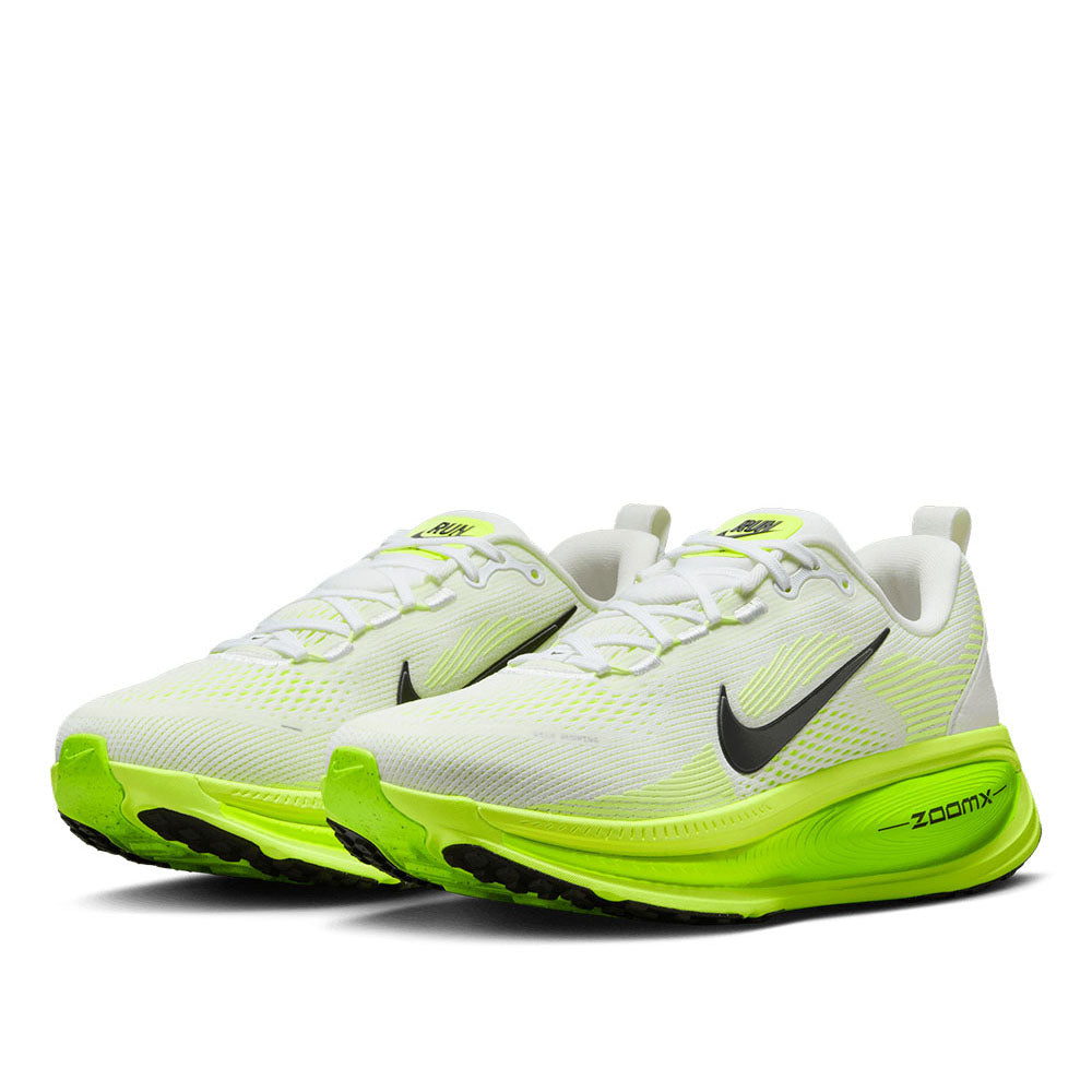 Nike Women's Vomero 18 Running Shoes
