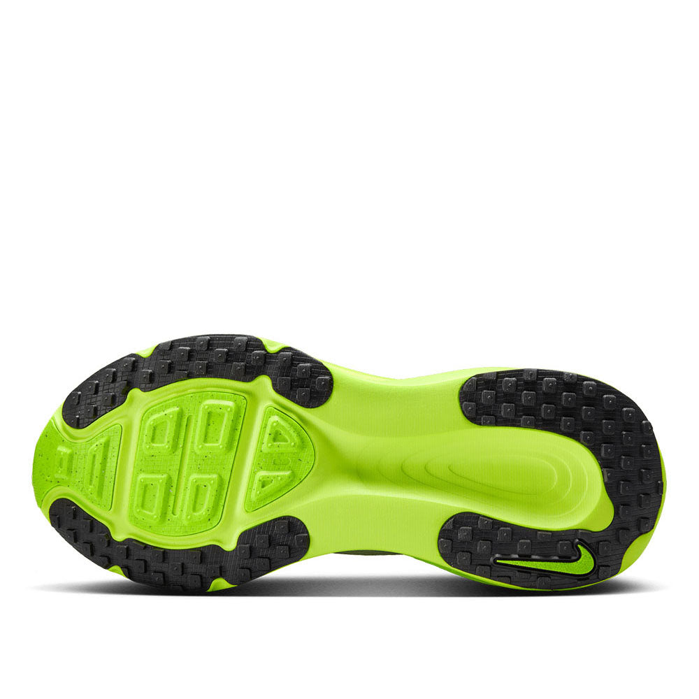 Nike Women's Vomero 18 Running Shoes