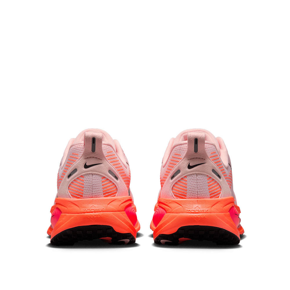 Nike Women's Vomero 18 Running Shoes