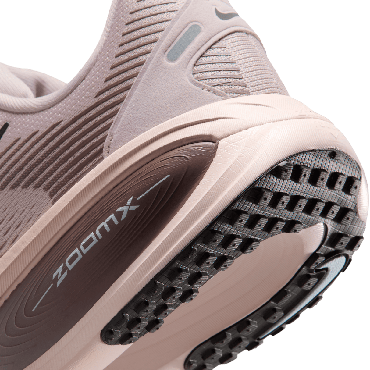 Nike Women's Vomero 18 Road Running Shoes