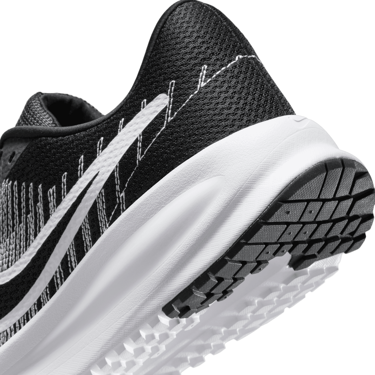 Nike Men's Run Defy Road Running Shoes