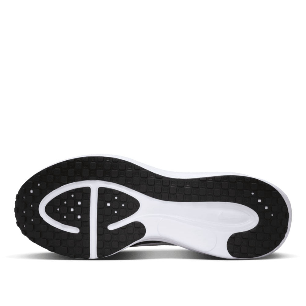 Nike Women's Revolution 8 EasyOn Road Running Shoes