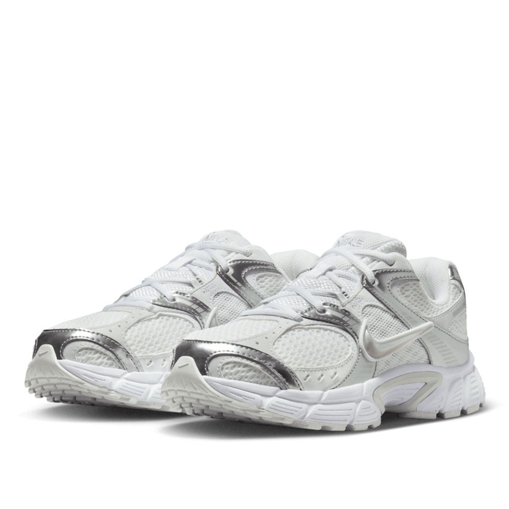 Nike Women's V5 RNR Shoes with Reflective Accents