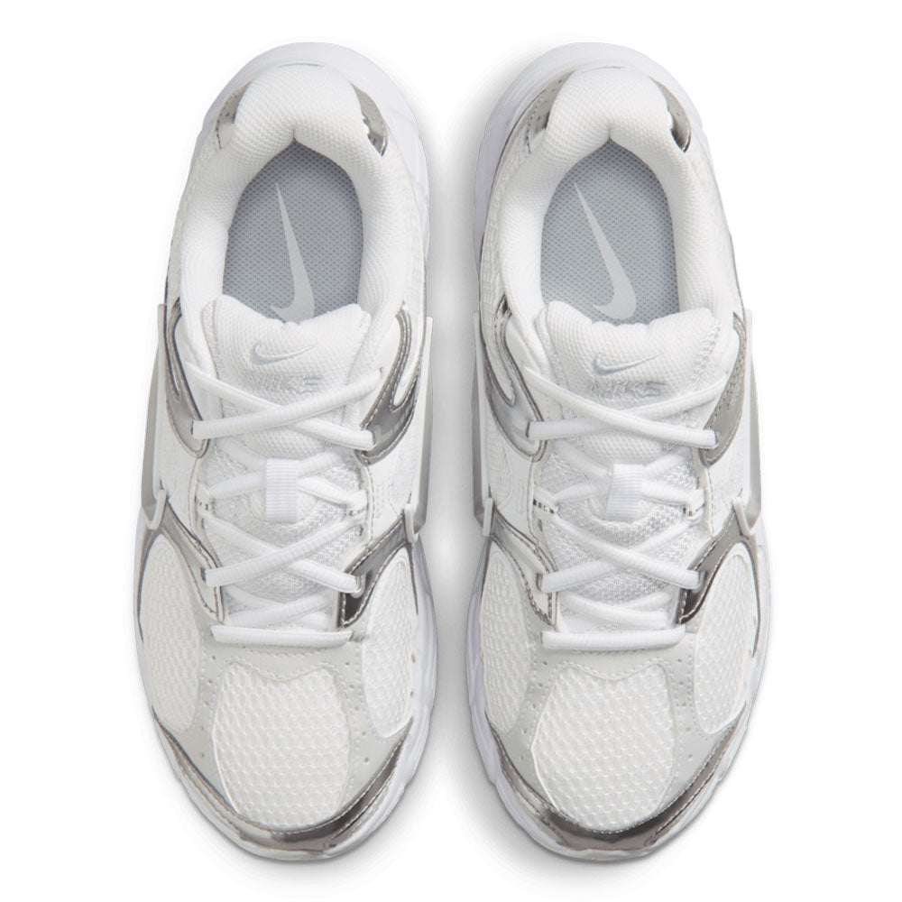 Nike Women's V5 RNR Shoes with Reflective Accents