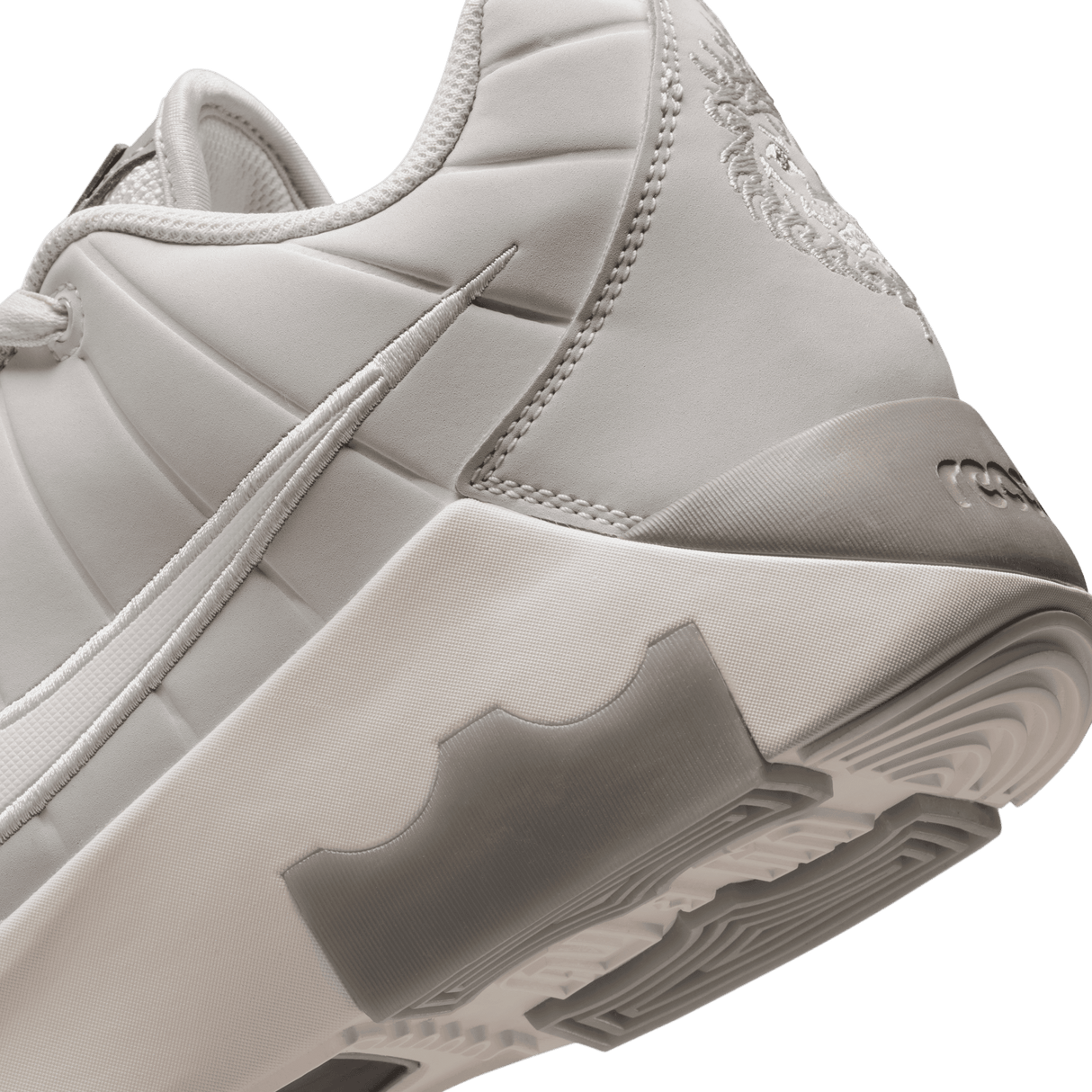Nike Men's LeBron Witness IX EP Basketball Shoes