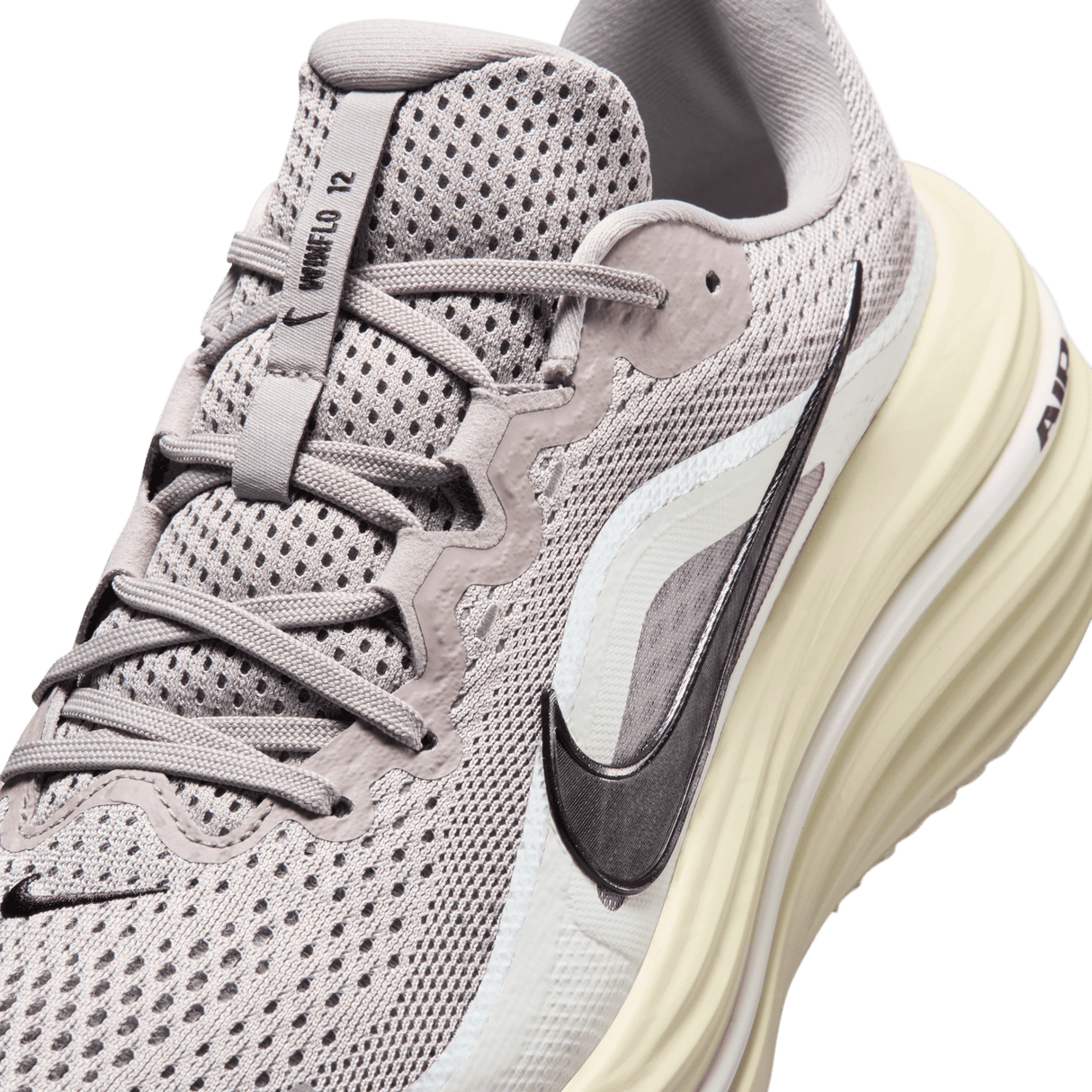 Nike Men's Winflo 12 Road Running Shoes