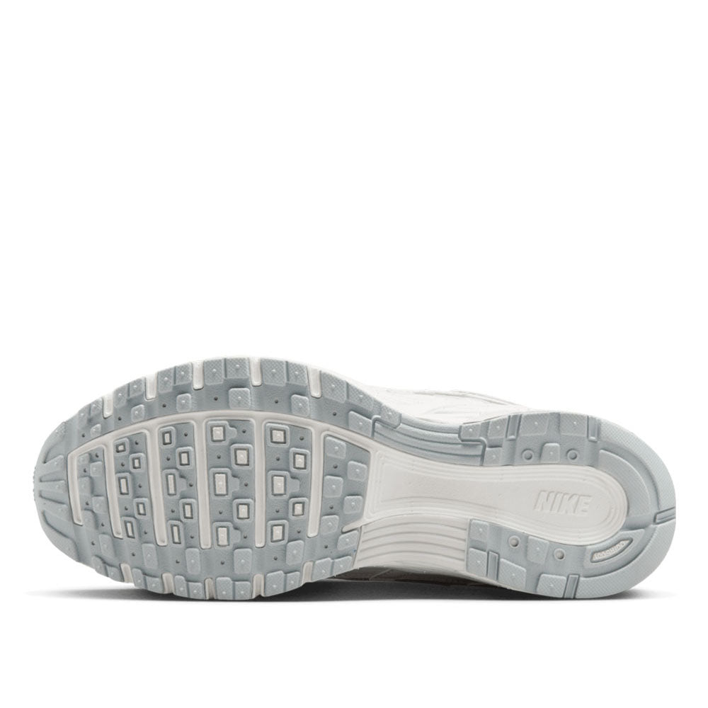 Nike Women's P-6000 SE Casual Shoes with Reflective Accents