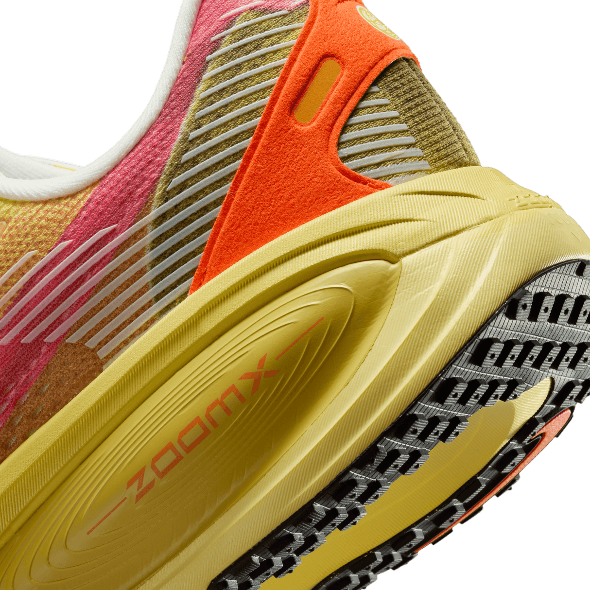 Nike Men's Vomero 18 SE Road Running Shoes