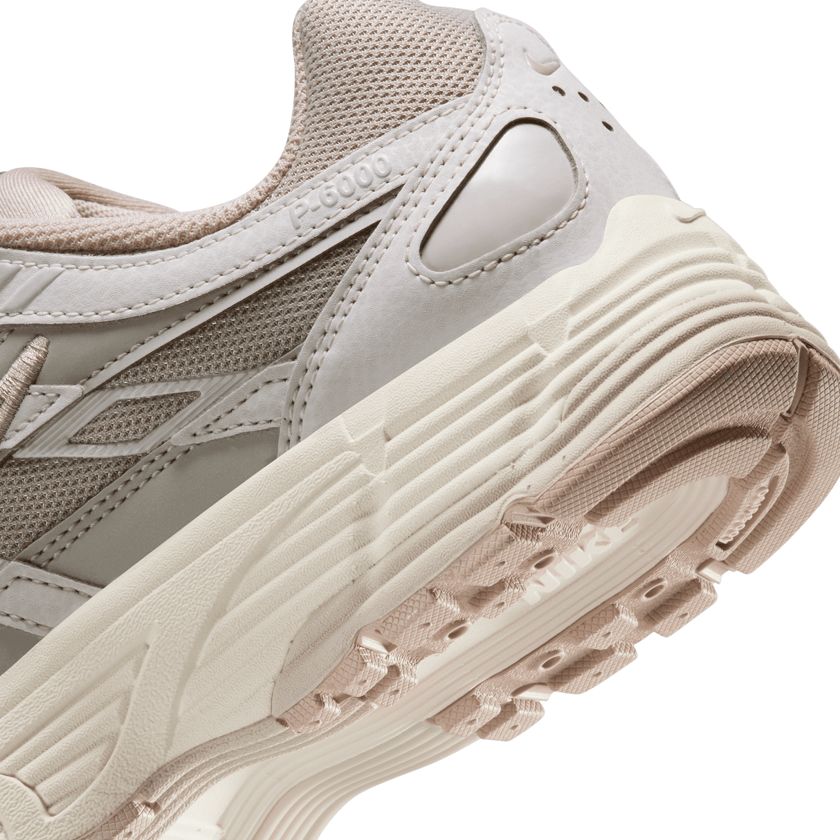 Nike Women's P-6000 Casual Shoes