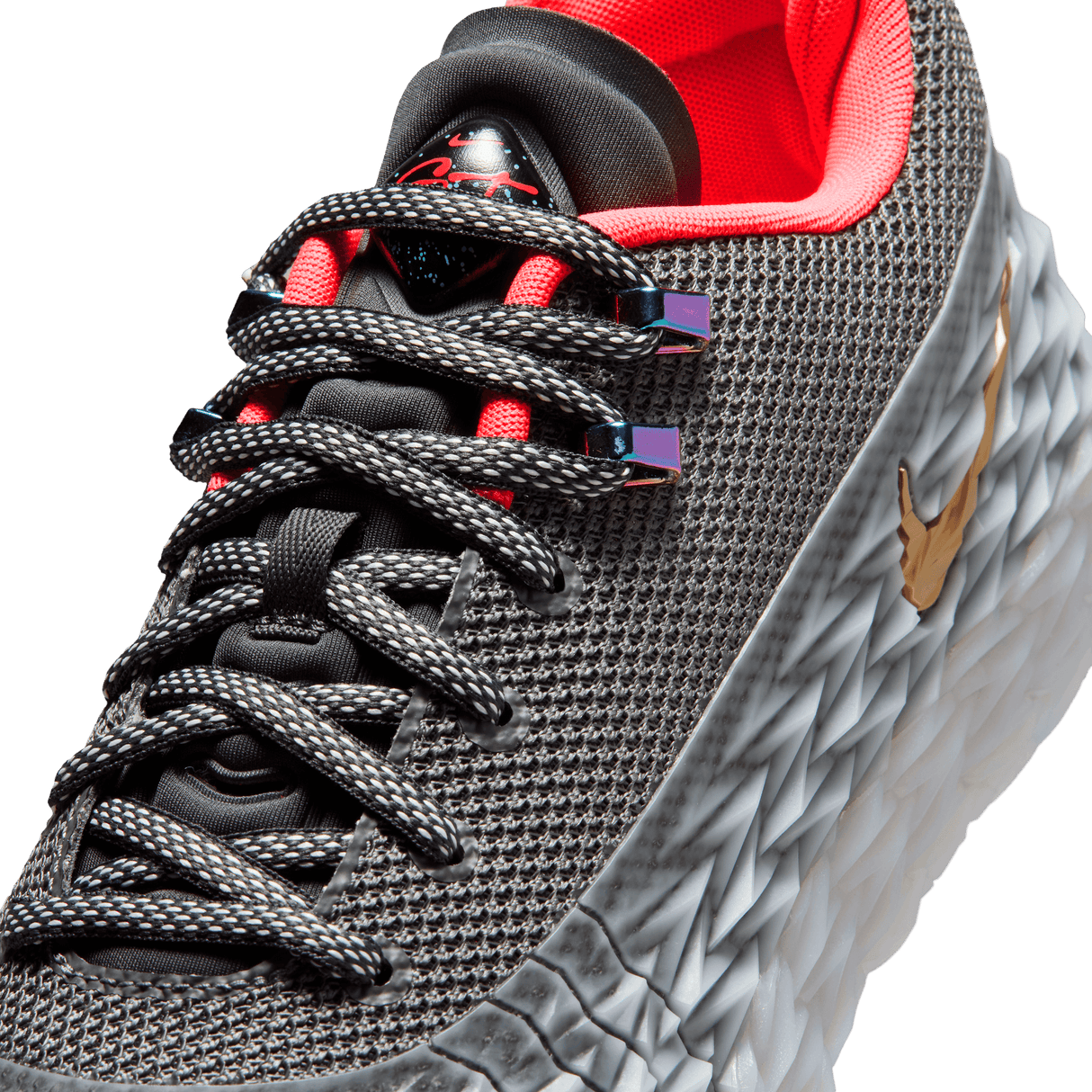 Nike Men's S.T. Charge EP Basketball Shoes