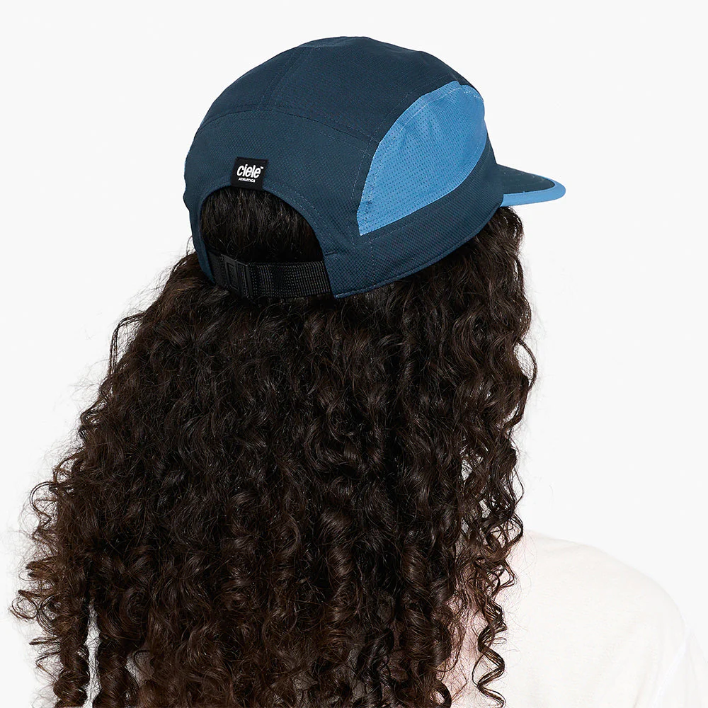 Ciele GOCap Field Iconic Bar Indigo Running Cap