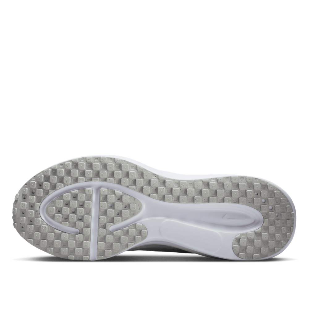 Nike Men's Revolution 8 Road Running Shoes