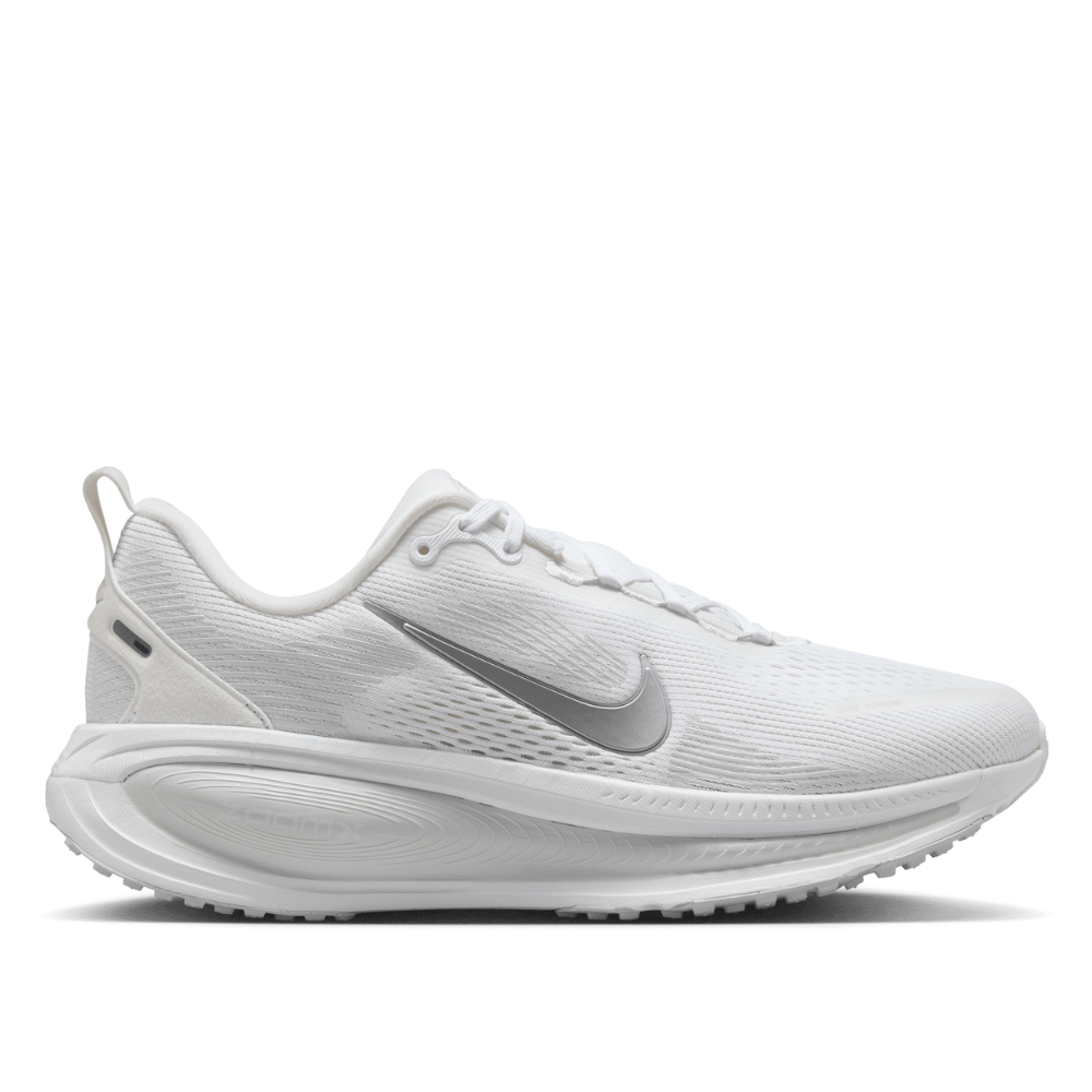 Nike Women's Vomero 18 Road Running Shoes