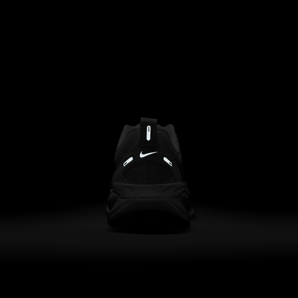 Nike Women's Vomero 18 Road Running Shoes