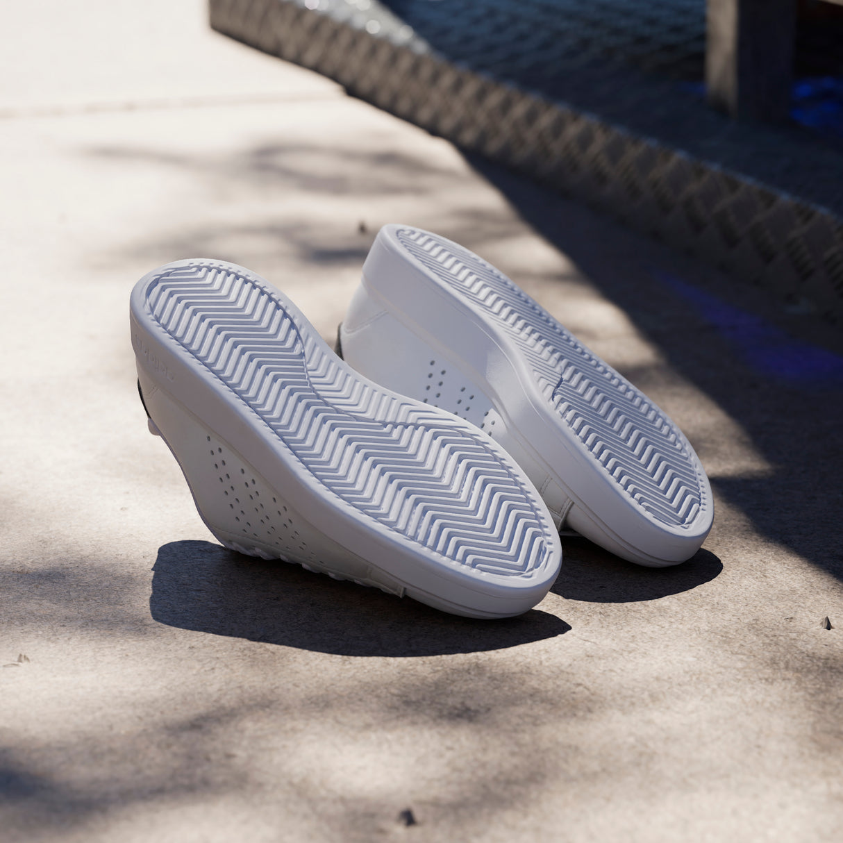 adidas Women's Advantage 2.0 Casual Shoes