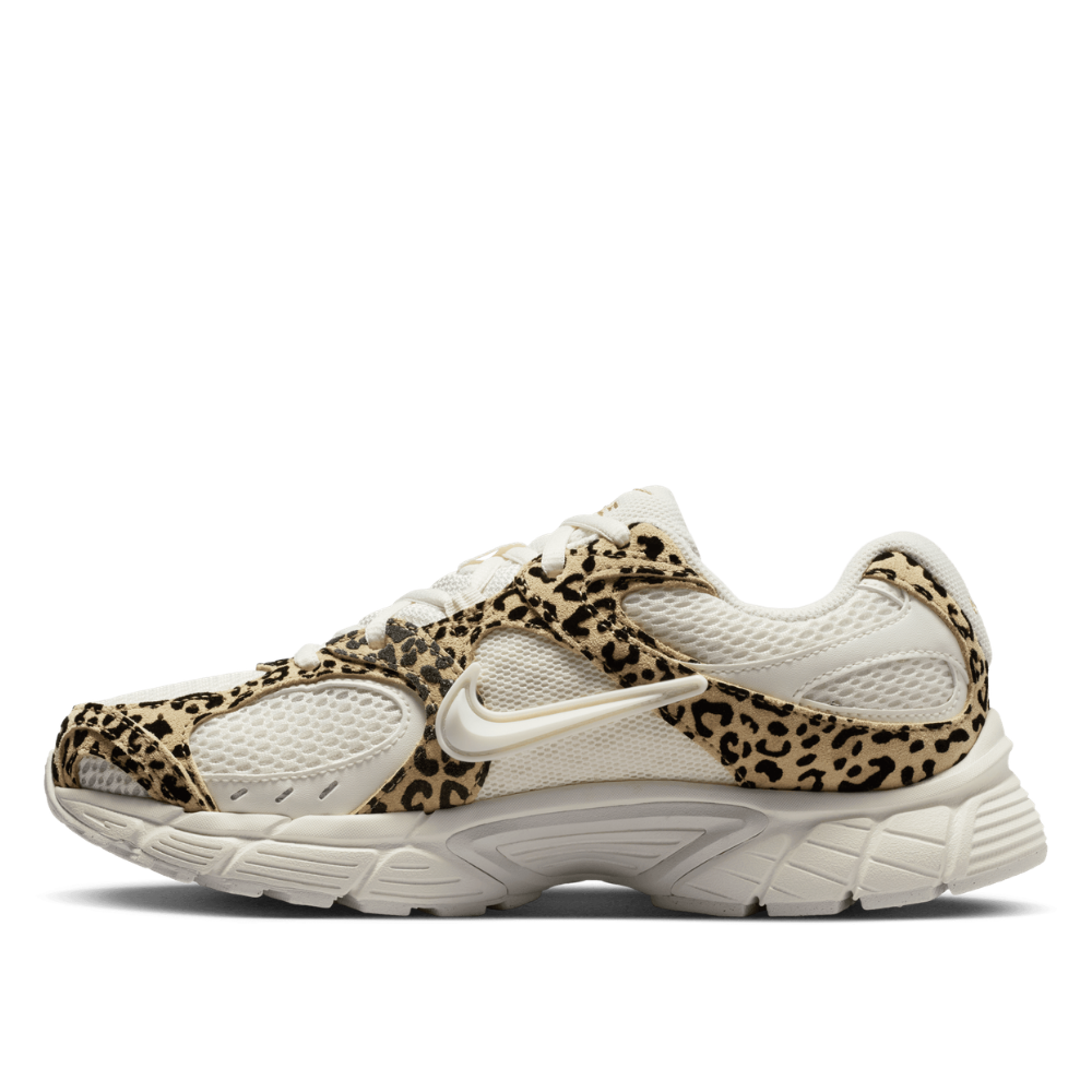 Nike Women's V5 RNR Suede Casual Shoes