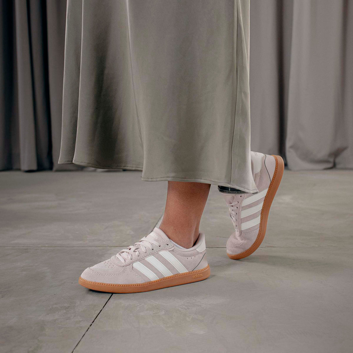 adidas Women's Breaknet Sleek Casual Shoes