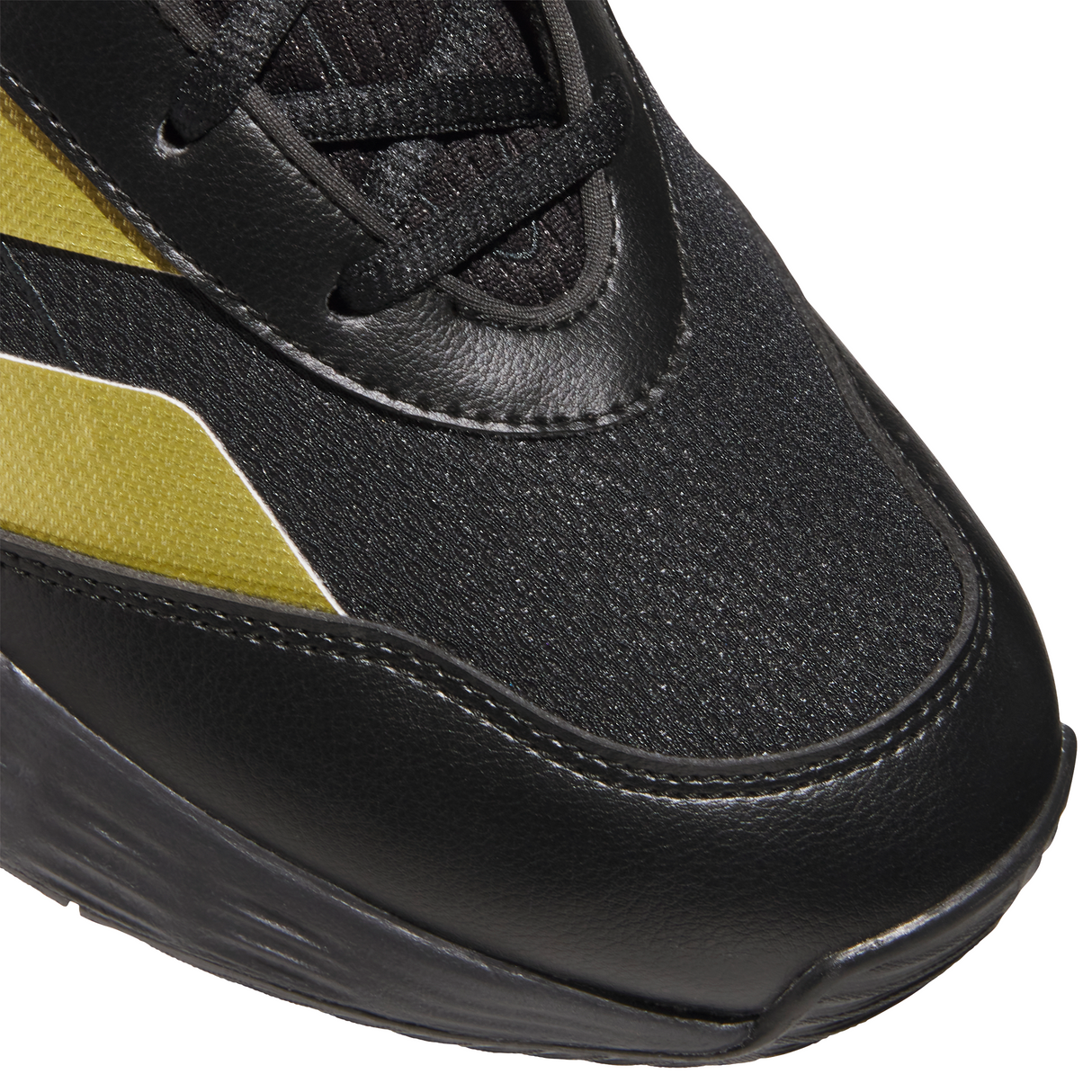 adidas Men's GAMECHASER Basketball Shoes