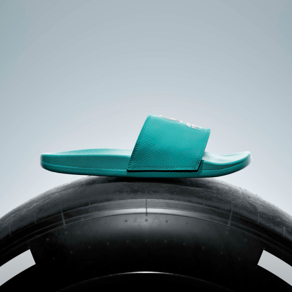 adidas Unisex adilette Comfort MER Slides