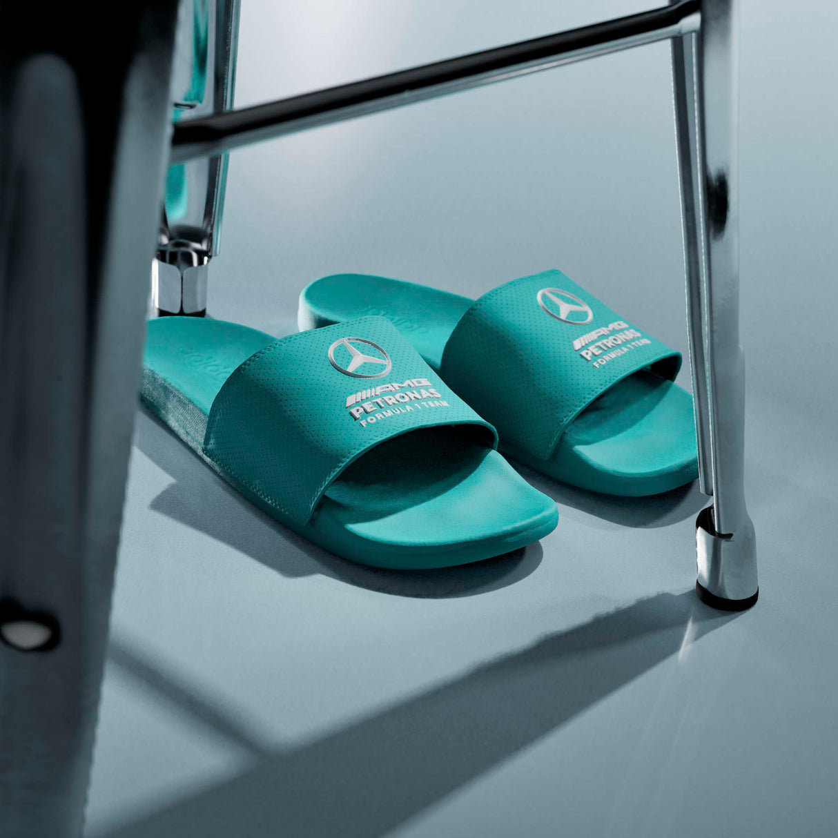 adidas Unisex adilette Comfort MER Slides