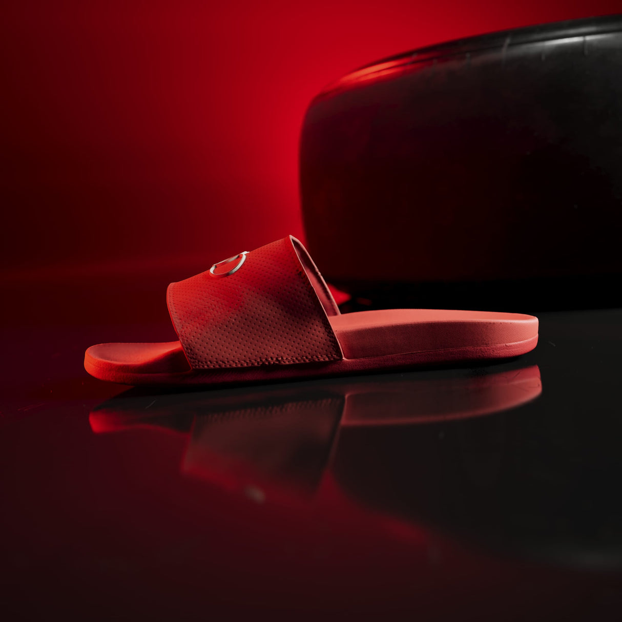 adidas Unisex adilette Comfort Audi Revolut F1 Team Slides