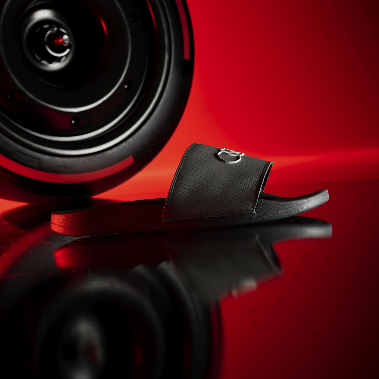 adidas Unisex adilette Comfort Audi Revolut F1 Team Slides