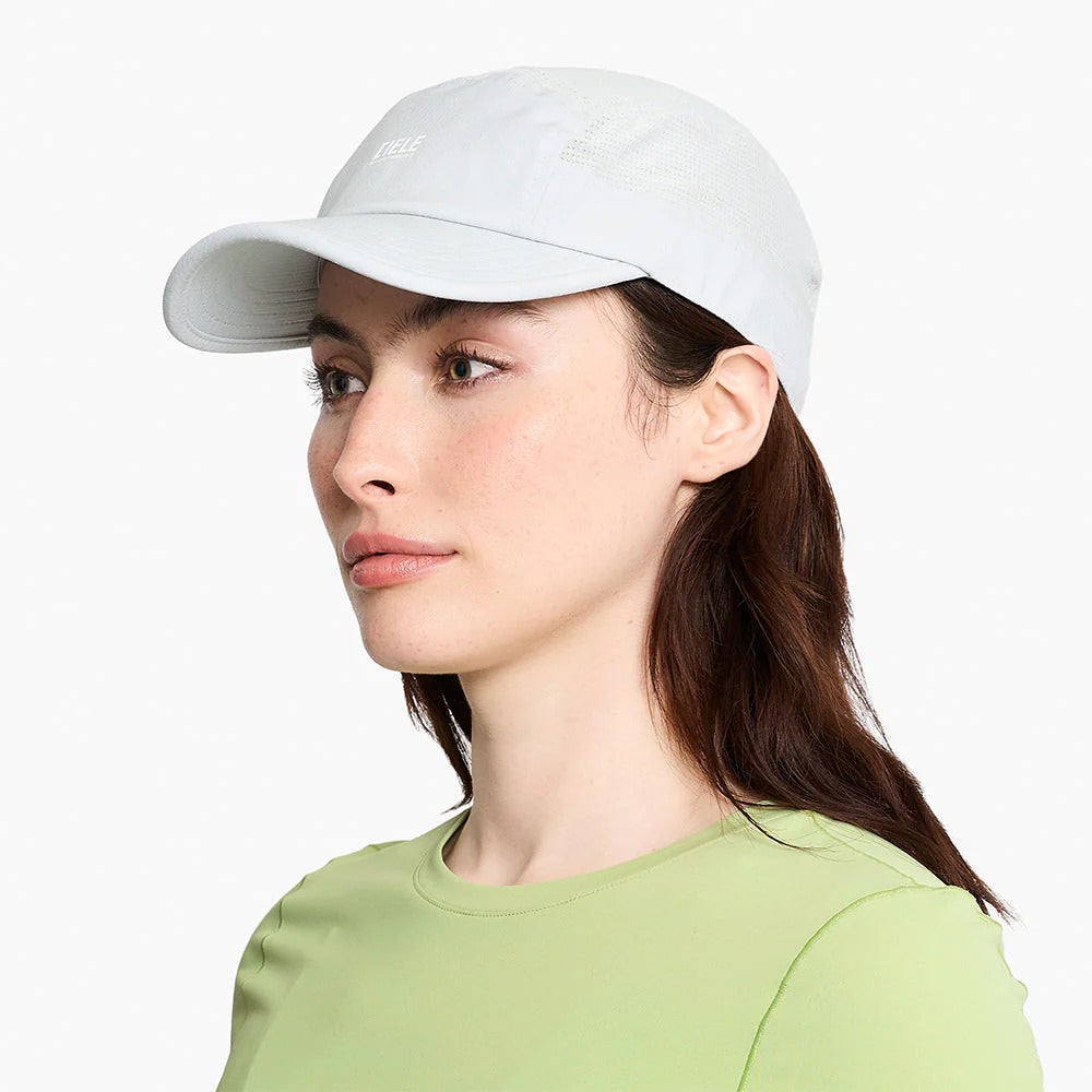 Ciele GOCap SC Field Capital Light Grey Running Cap