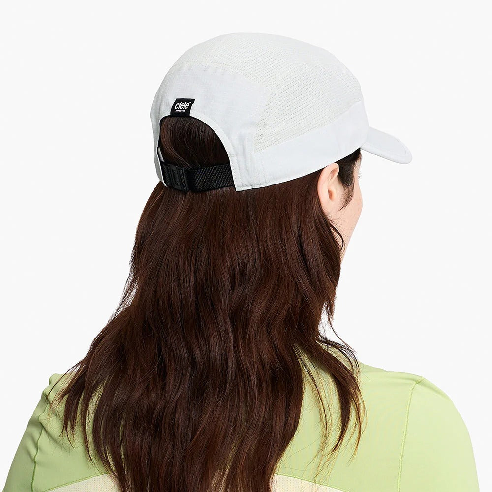 Ciele GOCap SC Field Capital Light Grey Running Cap