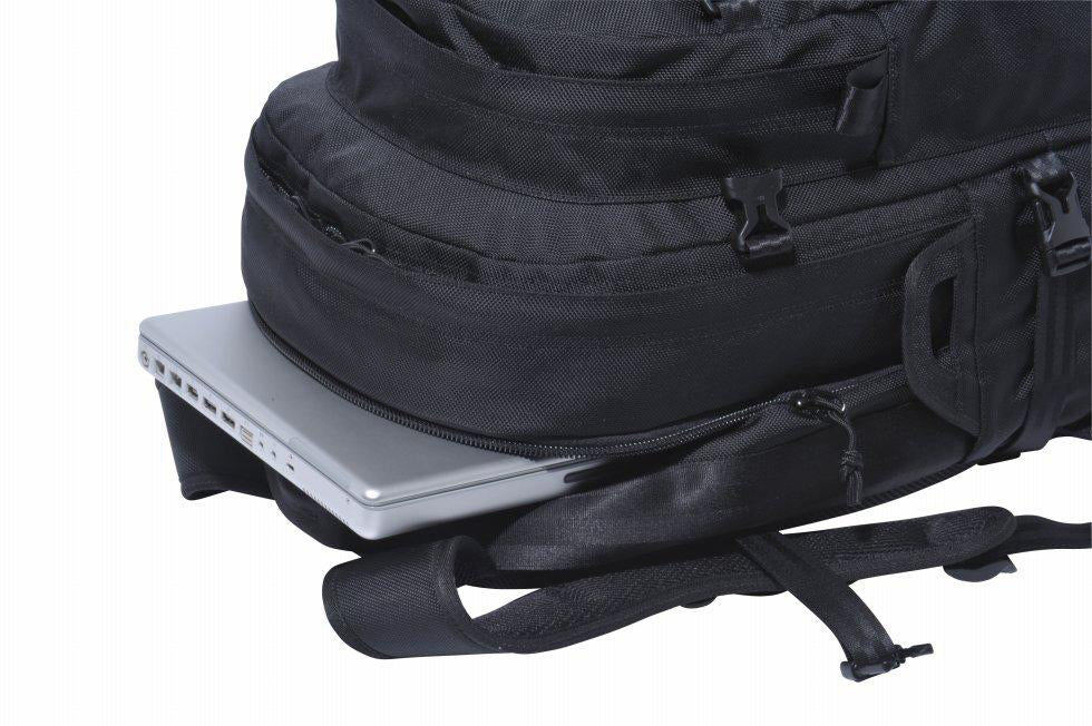 New Era Black Carrier Pack