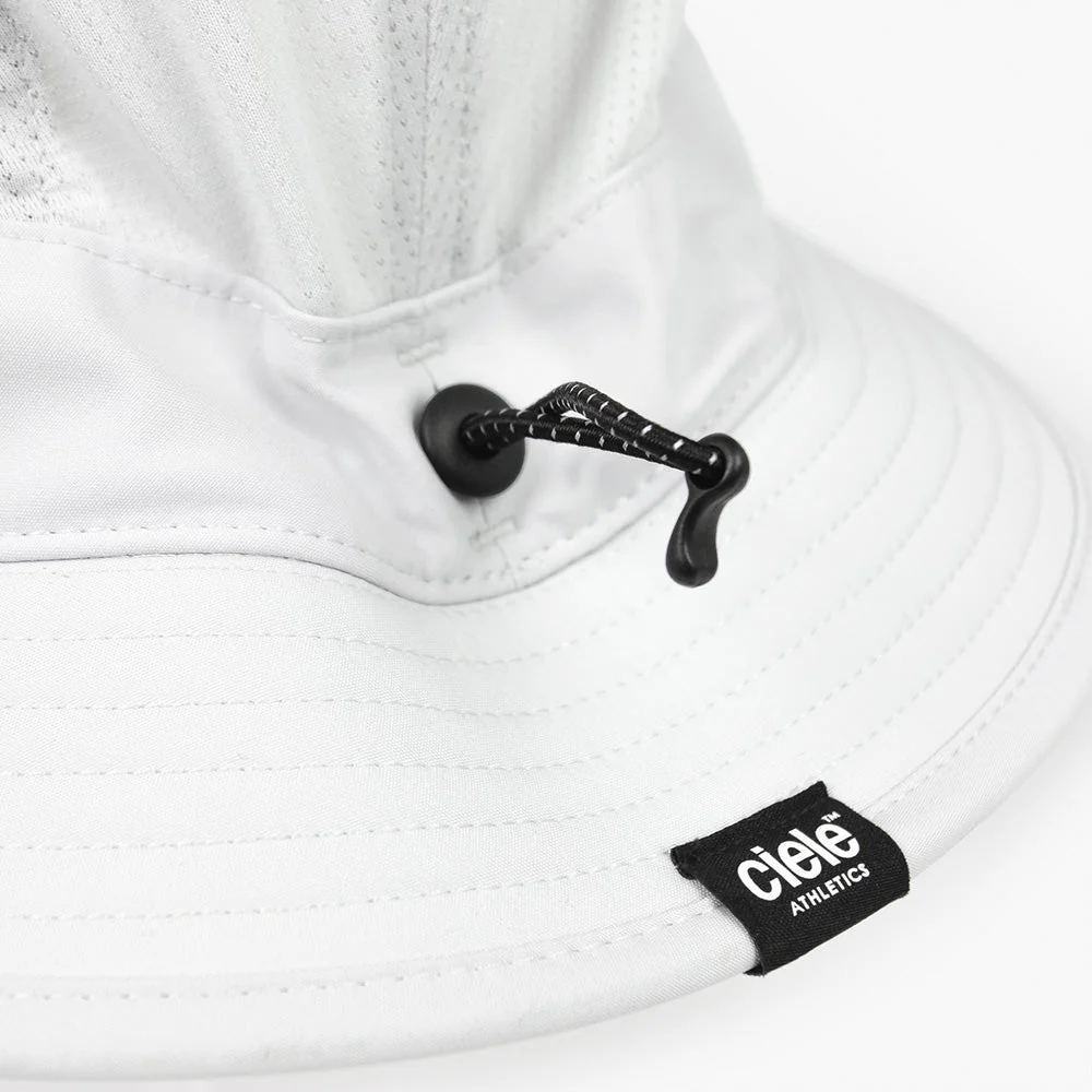 Ciele GOBUCKET Comp Athletics Ghost Running Cap