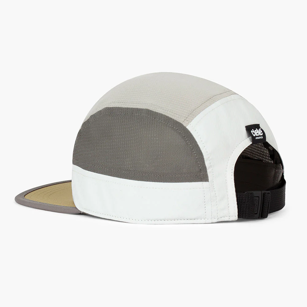 Ciele GOCAP Field Iconic Bar Light Grey/Shadow Running Cap