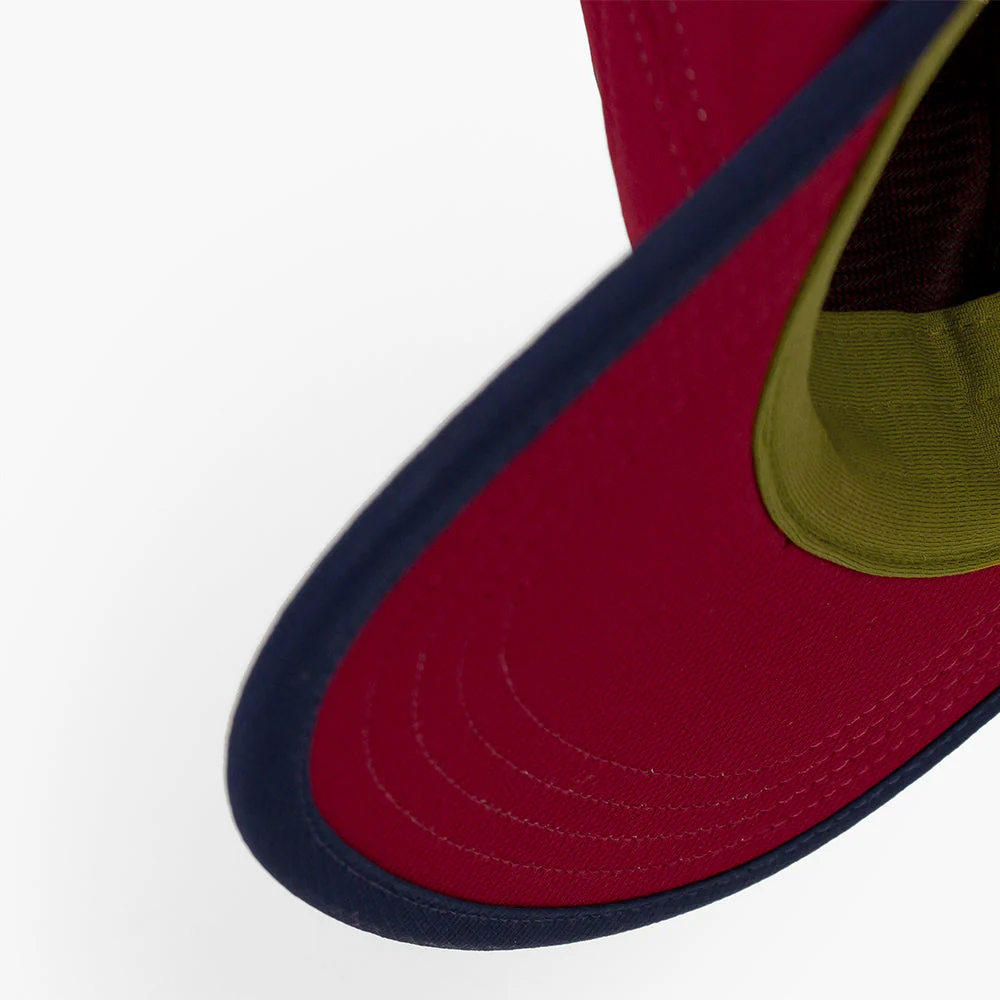 Ciele GOCAP Field Iconic Bar Crimson Red/Terrain Running Cap