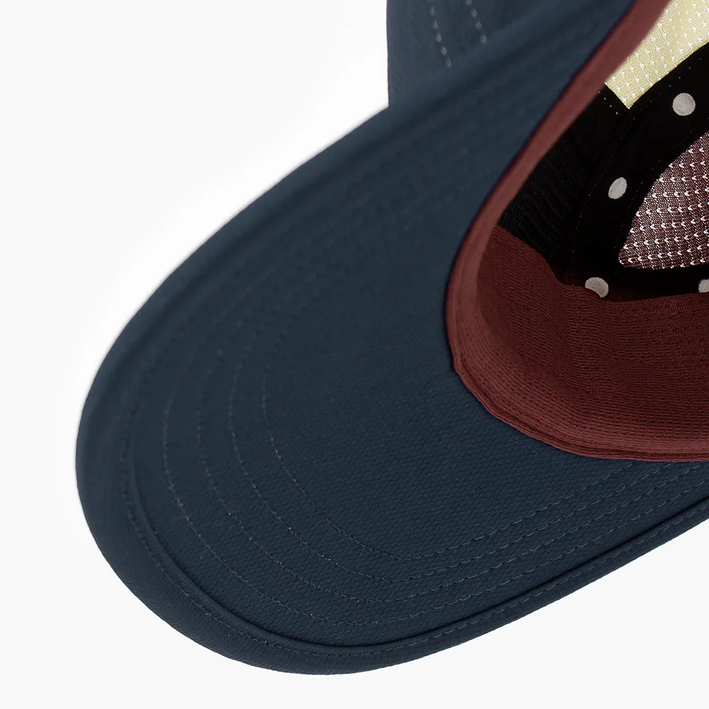 Ciele GOCAP Field Iconic Bar Deep Space/Dark Wine Red Running Cap